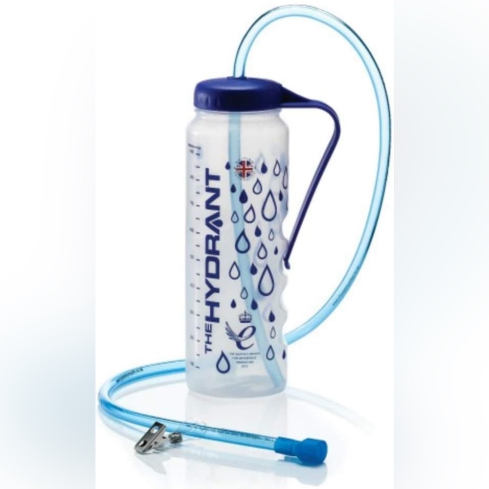 Hands-free drinking bottle